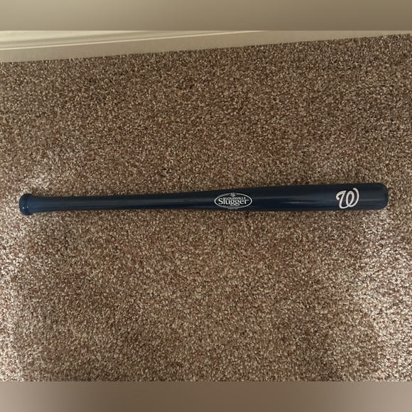 Washington Nationals Louisville Slugger Mini 18” Bat.  Solid wood. - Picture 2 of 6